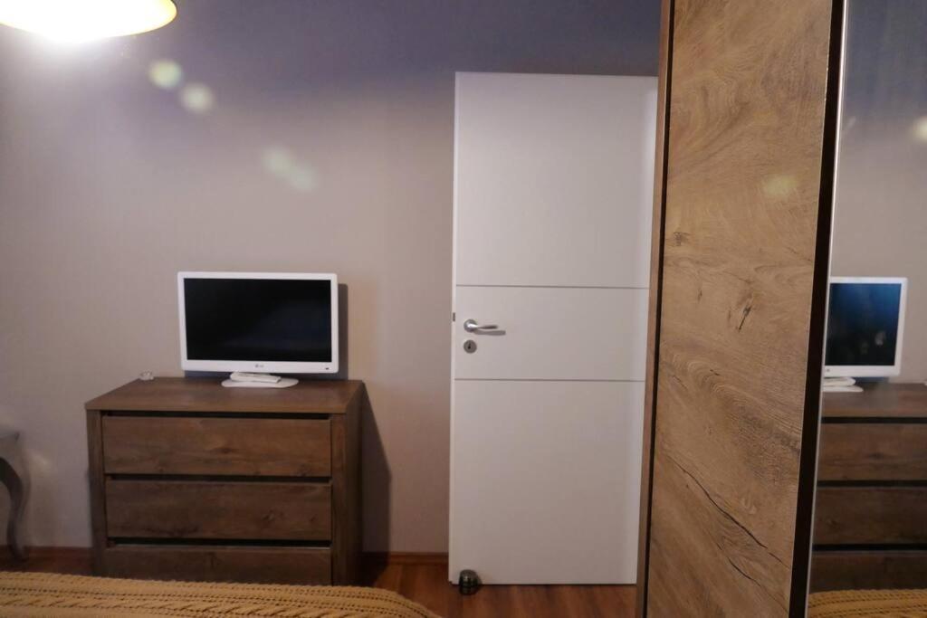 בראשוב Apartament In Cartier Avantgarden Cu Semineu! מראה חיצוני תמונה