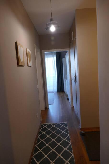 בראשוב Apartament In Cartier Avantgarden Cu Semineu! מראה חיצוני תמונה